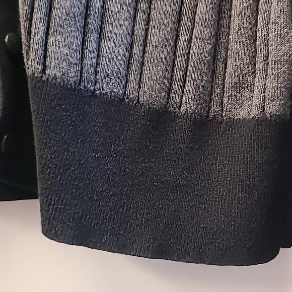 GUC Never Worn Simply Vera Vera Wang Charcoal and Black Cardigan - Picture 5 of 5
